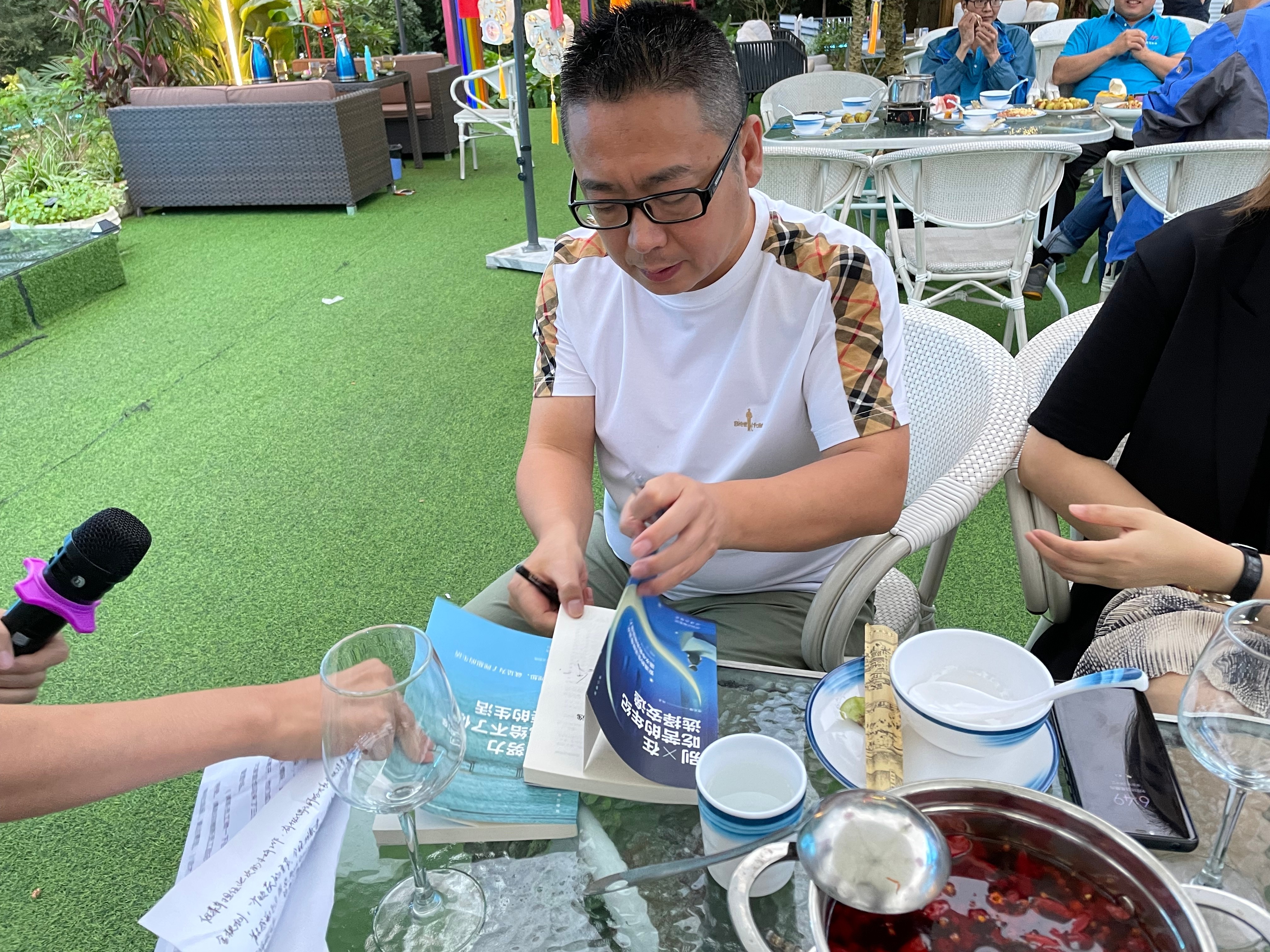 親情海佳人 | 詩情畫中秋 親情海佳人 | 詩情畫中秋
