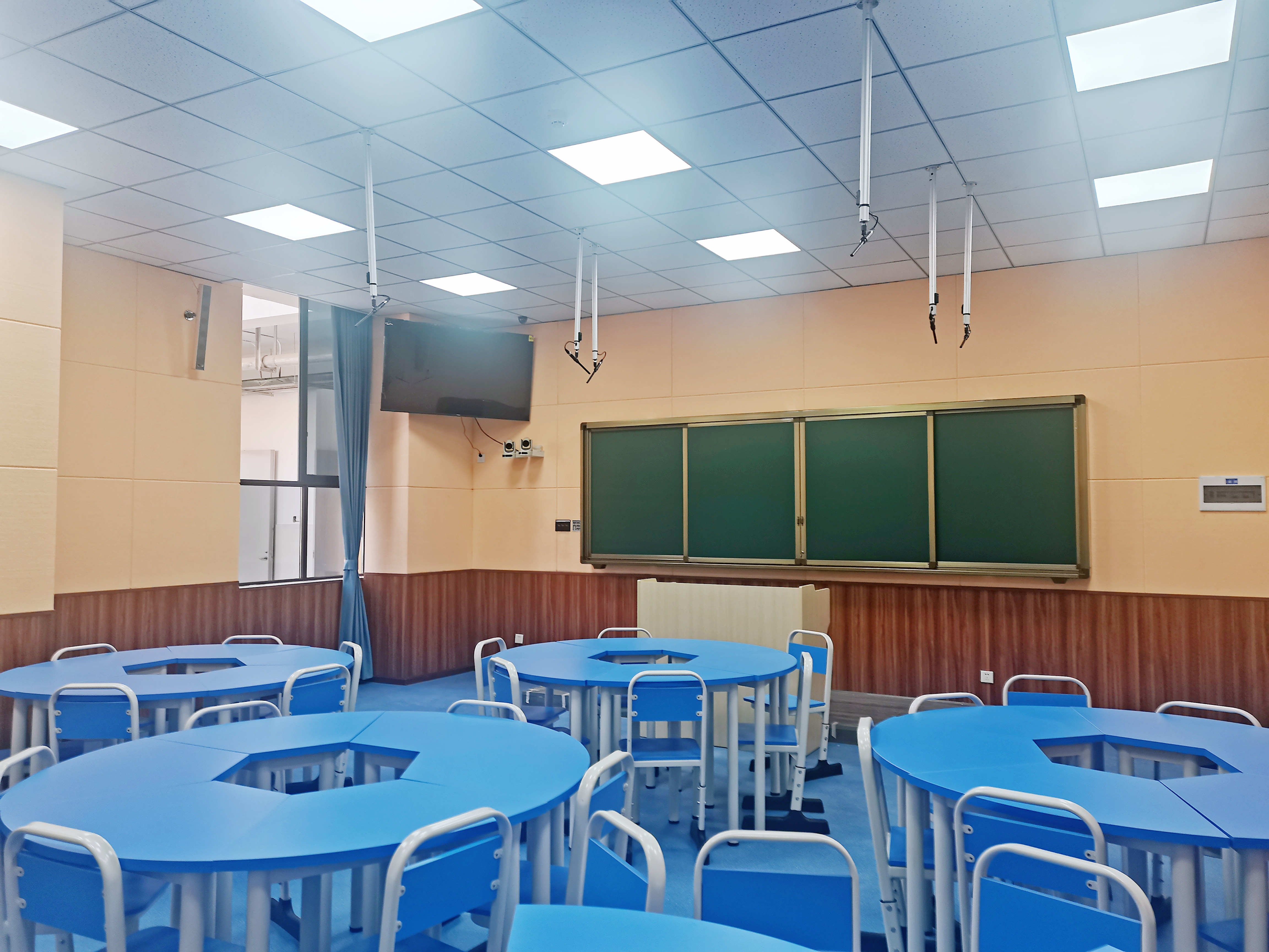 龍泉驛實(shí)驗(yàn)小學(xué)百工堰校區(qū)、龍泉驛區(qū)東山中學(xué)教學(xué)設(shè)備采購(gòu)安裝項(xiàng)目